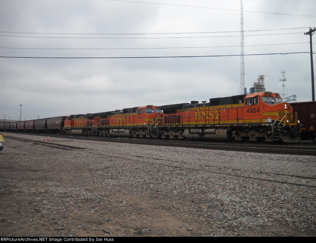 BNSF 4954 West